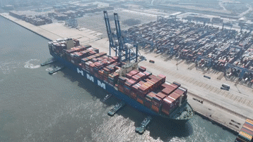 苦練絕活 爭(zhēng)創(chuàng)一流——“人民工匠”國(guó)家榮譽(yù)稱號(hào)獲得者許振超