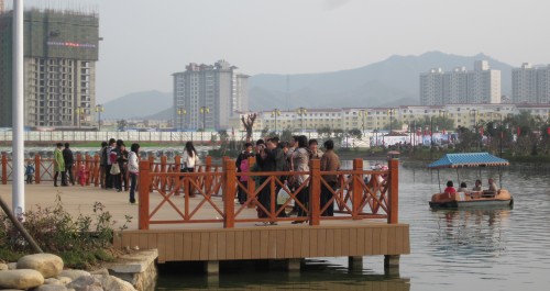 商洛市蓮湖公園擴(kuò)建后于11月20日對(duì)外免費(fèi)開放