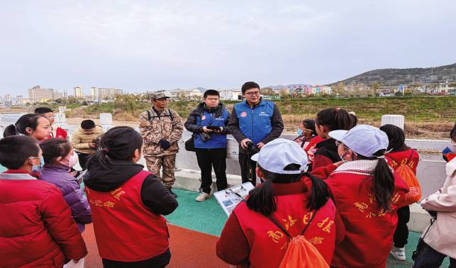 學(xué)習(xí)鳥類知識(shí) 守護(hù)“藍(lán)天精靈”