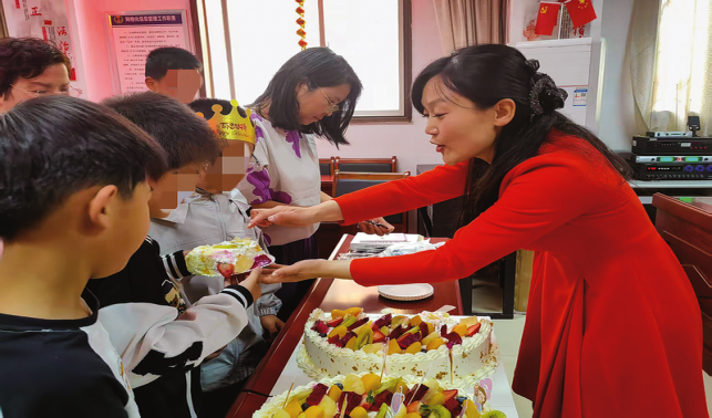 “吉媽媽”的愛與守護(hù)