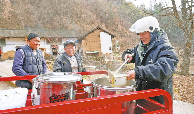 “一元熱乎飯”暖了胃更暖了心