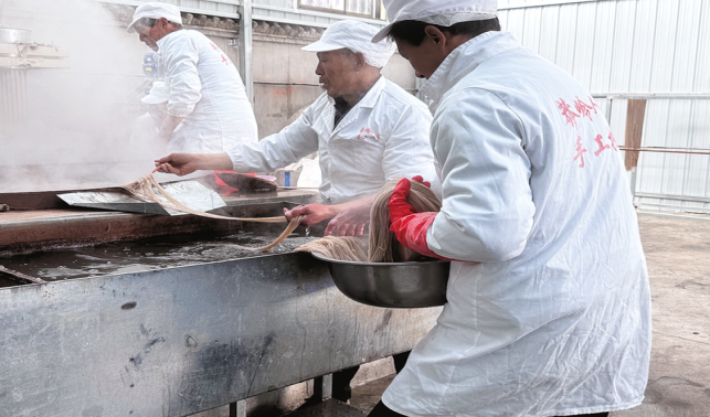 紅薯粉條“曬”出共富圖景