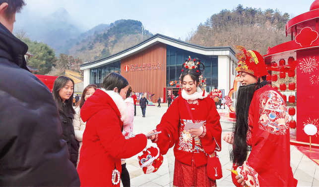 商洛 春節(jié)假期文旅市場(chǎng)熱氣騰騰
