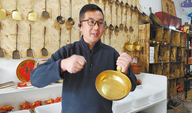 千錘萬(wàn)鑿方成器 銅聲當(dāng)當(dāng)響百年