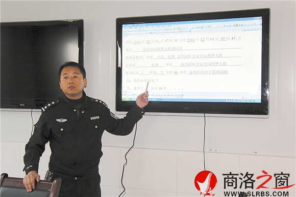 憑借過(guò)硬的業(yè)務(wù)能力，段煒成為全市法制培訓(xùn)員講師團(tuán)成員。