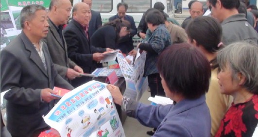 商南縣農(nóng)業(yè)科技直通車(chē)“送經(jīng)”到王家莊村