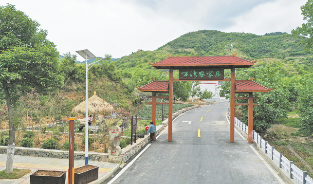 丹鳳朝陽(yáng) 笑迎八方