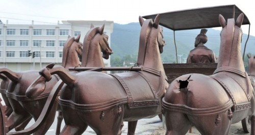 公共設(shè)施屢遭破壞 人人有責(zé)