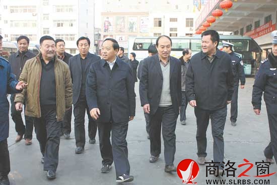 市委書(shū)記胡潤(rùn)澤在市一級(jí)汽車(chē)客運(yùn)站檢查春運(yùn)安全工作