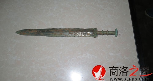 丹鳳小伙拾到青銅古楚劍
